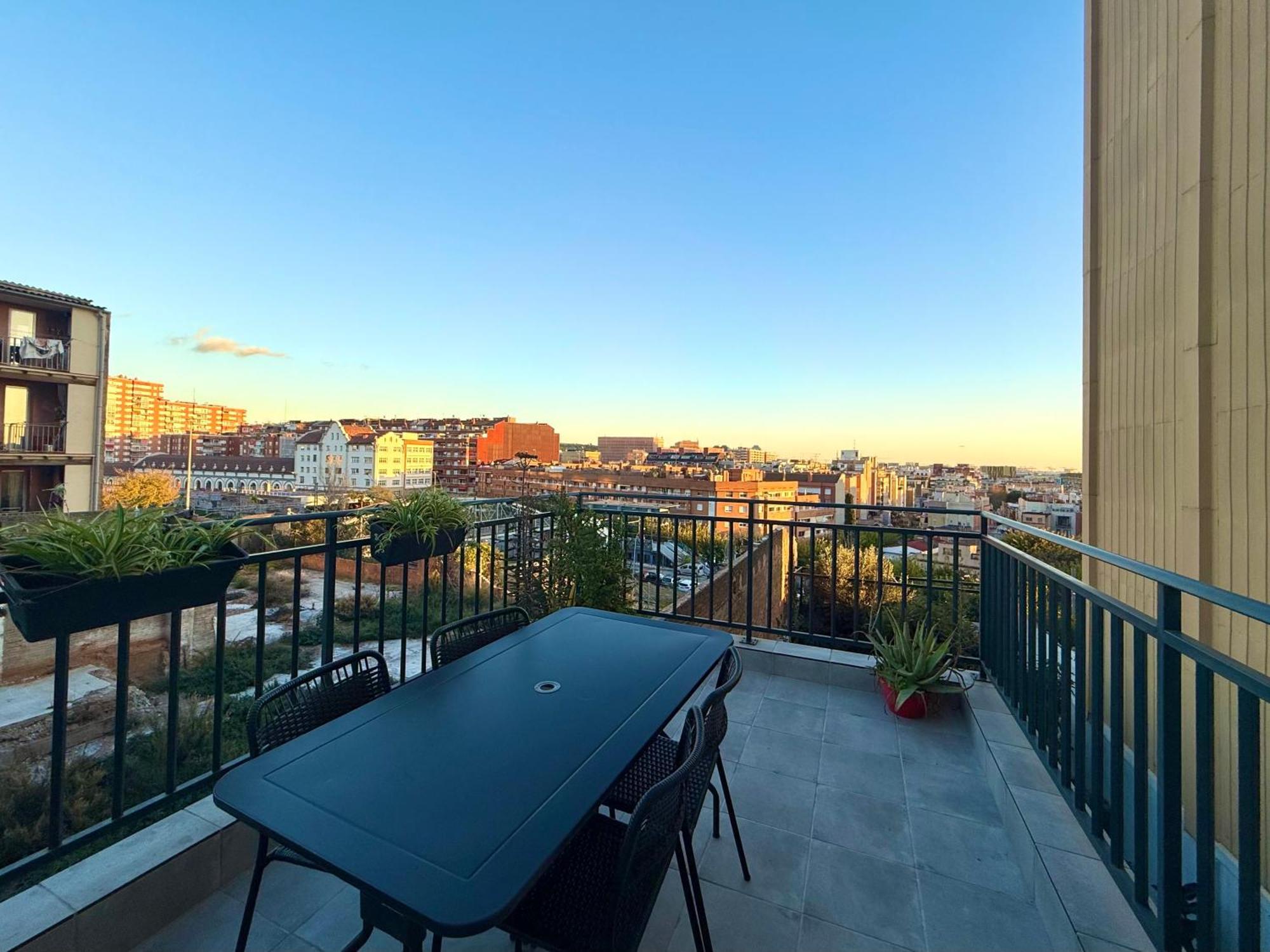 Appartement Camp Nou Nueva Casa 91 à L'Hospitalet de Llobregat Extérieur photo